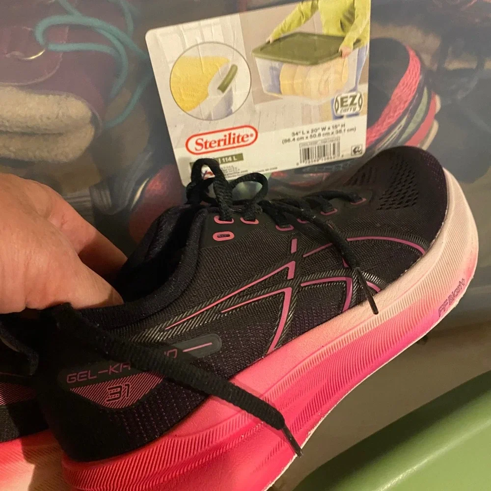 ASICS GEL-KAYANO 31 Running Shoes Womens 6 Black Pink Stability 1012B670 Sneaker